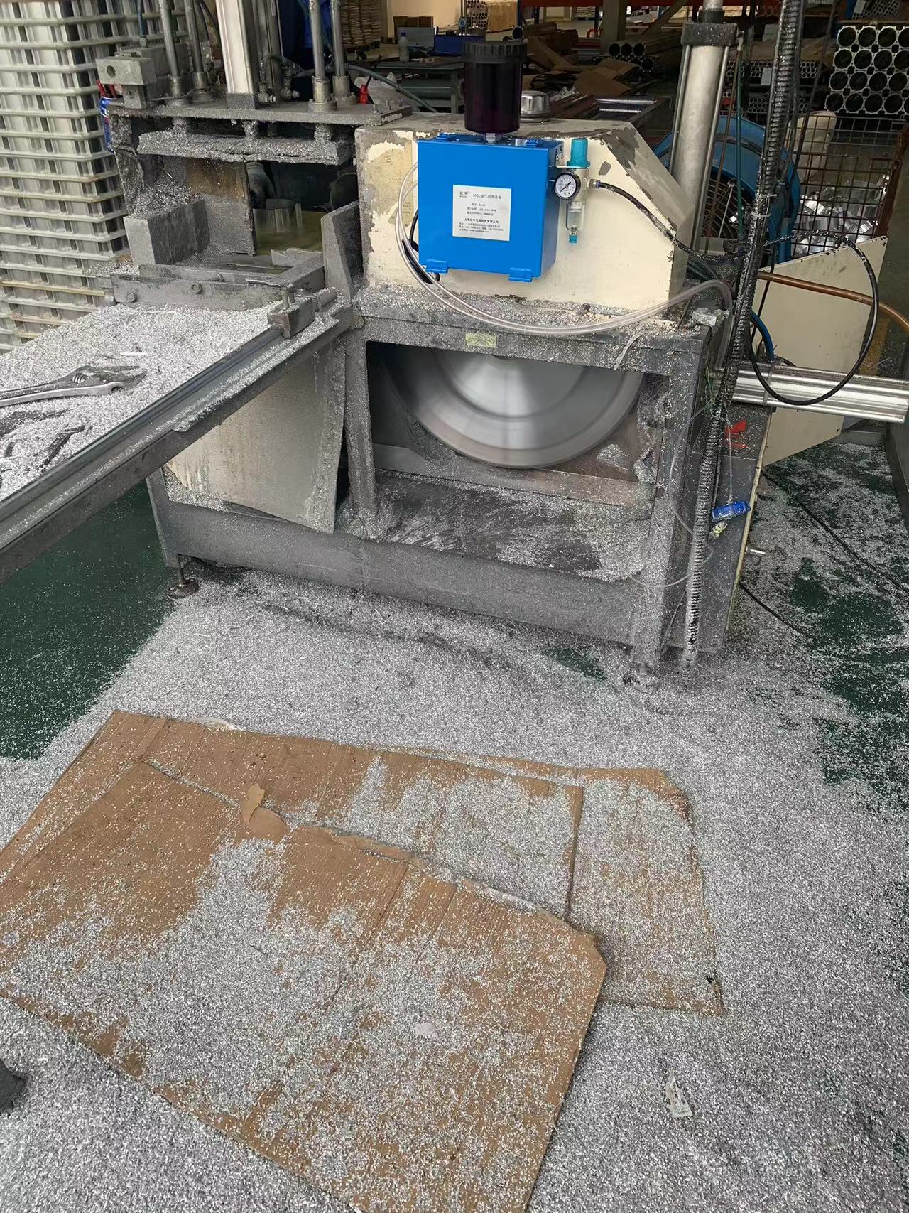 精密锯切微量润滑